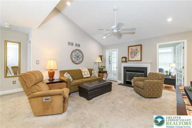 1181 Briarwood Lane, Easton, PA 18040