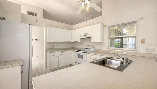 6005 CEDARWOOD LANE, Bradenton, FL 34203