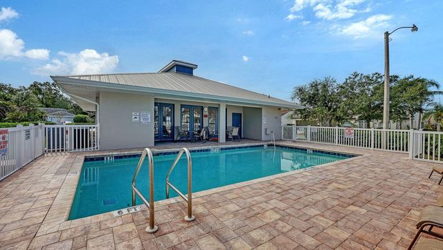 6005 CEDARWOOD LANE, Bradenton, FL 34203