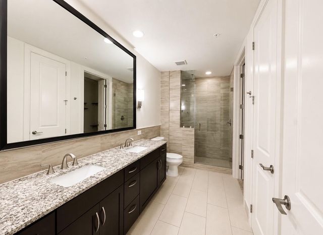2303 Mid Lane 106, Houston, TX 77027