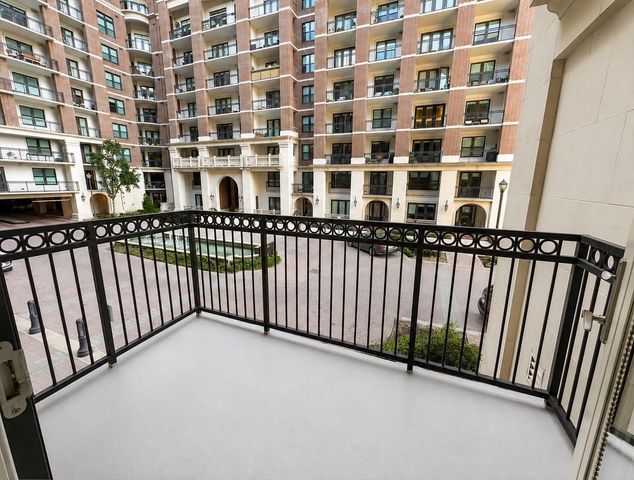 2303 Mid Lane 106, Houston, TX 77027
