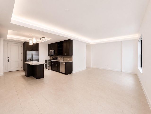 2303 Mid Lane 106, Houston, TX 77027