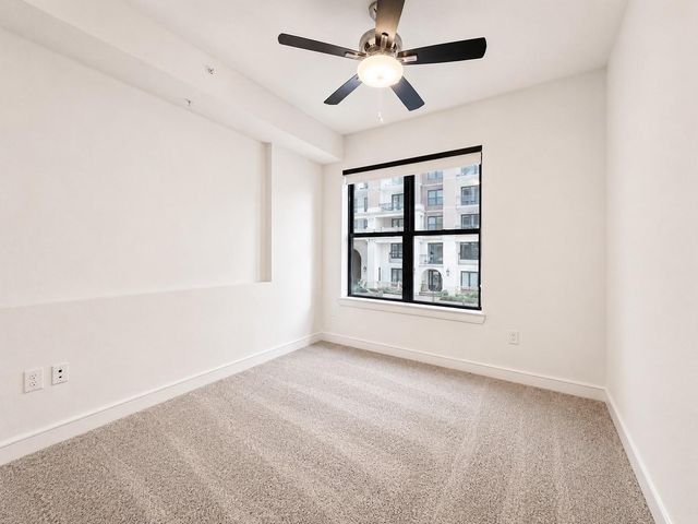 2303 Mid Lane 106, Houston, TX 77027