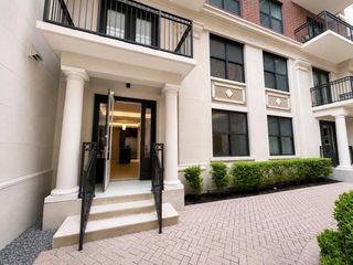 2303 Mid Lane 106, Houston, TX 77027