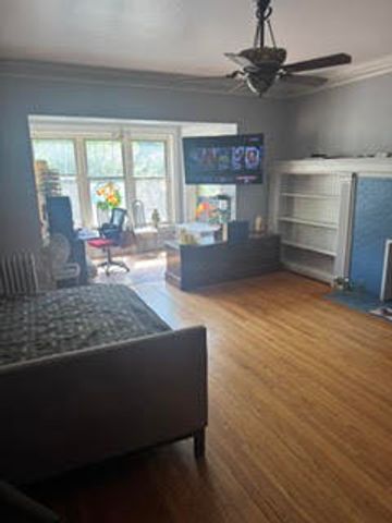 5330 S Hyde Park Boulevard 1S, Chicago, IL 60615