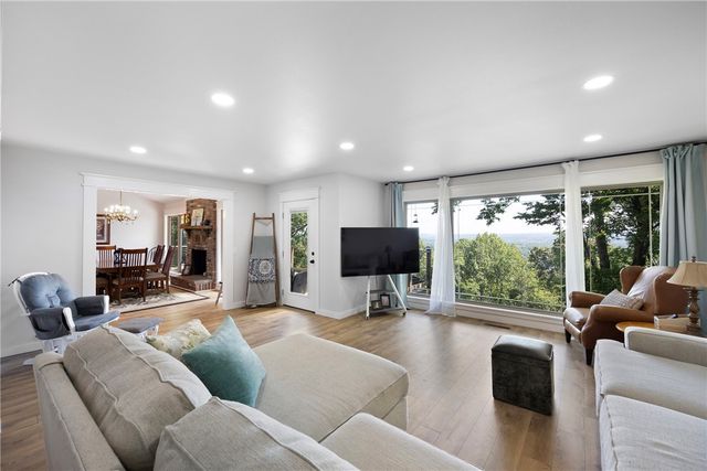 1317 Skyline Drive, Russellville, AR 72802