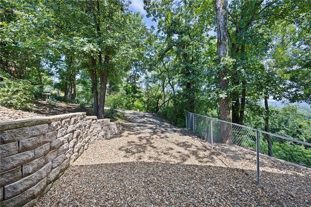 1317 Skyline Drive, Russellville, AR 72802