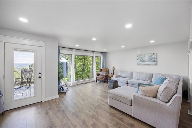 1317 Skyline Drive, Russellville, AR 72802