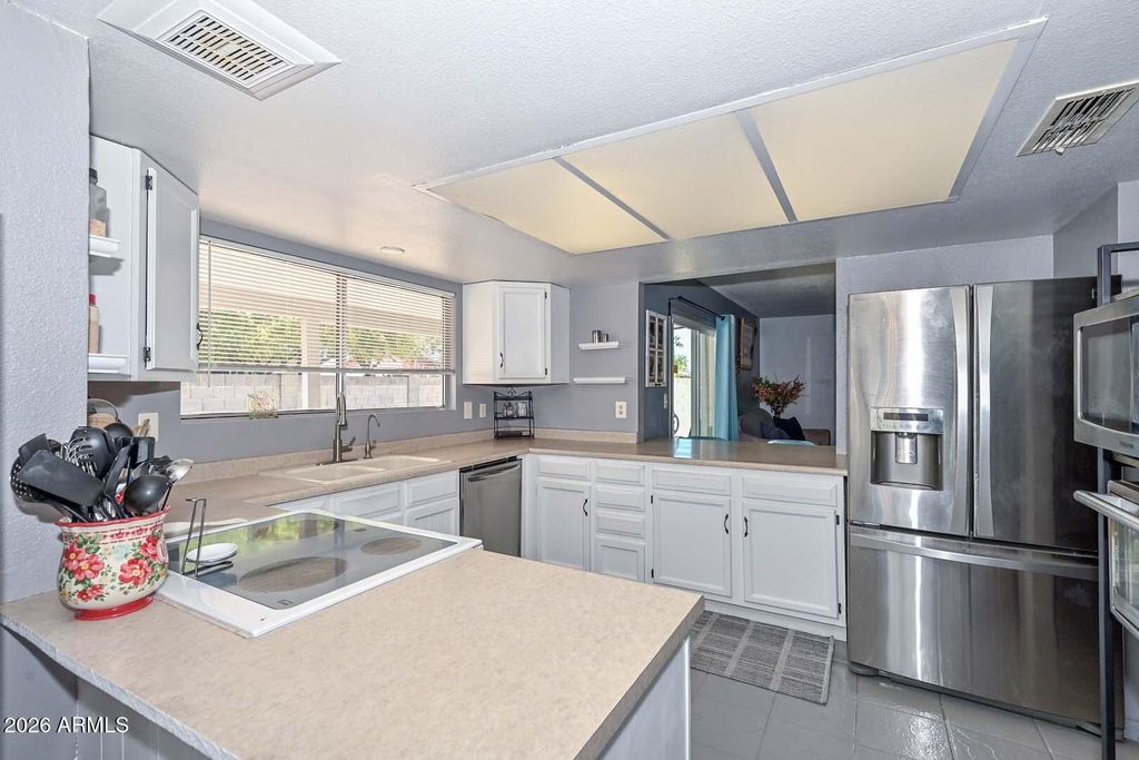 5825 W CROCUS Drive, Glendale, AZ 85306 — photo 4