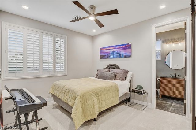 10736 Penhurst Way, Las Vegas, NV 89135