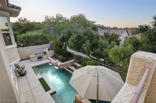 10736 Penhurst Way, Las Vegas, NV 89135