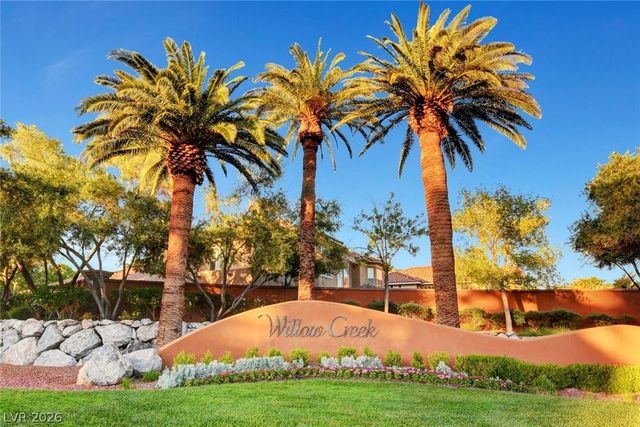 10736 Penhurst Way, Las Vegas, NV 89135
