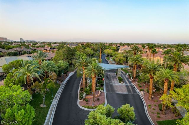 10736 Penhurst Way, Las Vegas, NV 89135