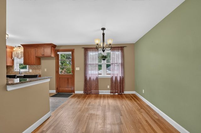 38 Paulson Drive, Burlington, MA 01803