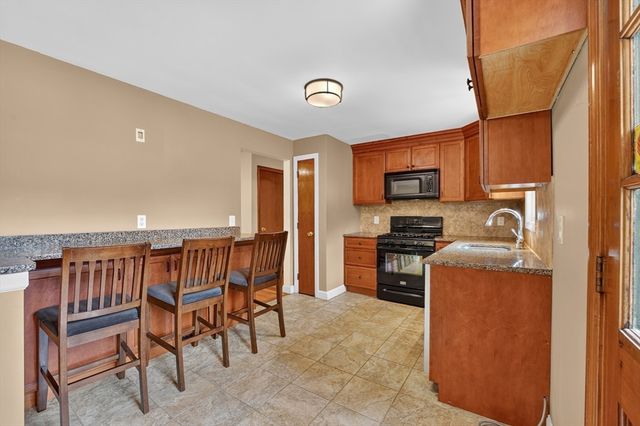 38 Paulson Drive, Burlington, MA 01803