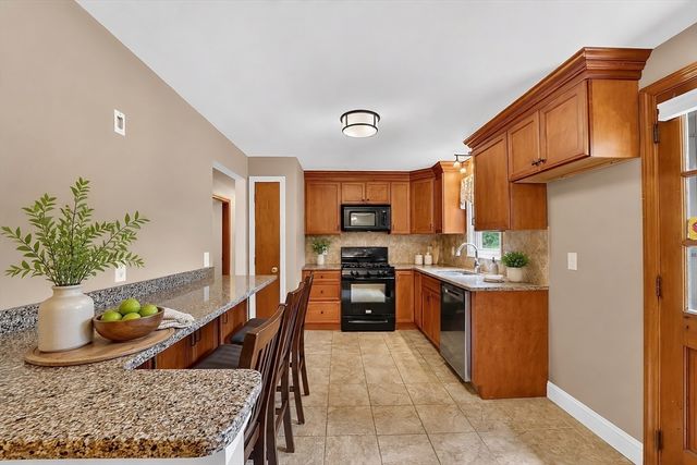 38 Paulson Drive, Burlington, MA 01803