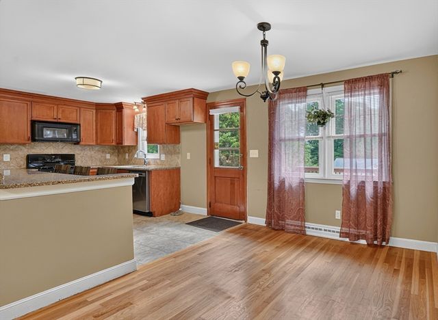 38 Paulson Drive, Burlington, MA 01803