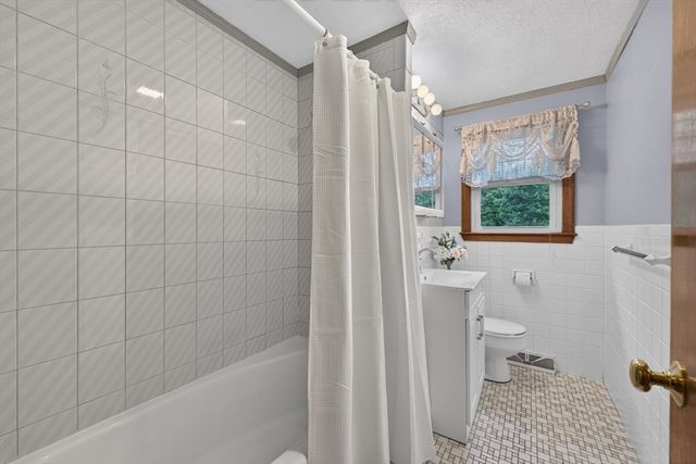 38 Paulson Drive, Burlington, MA 01803