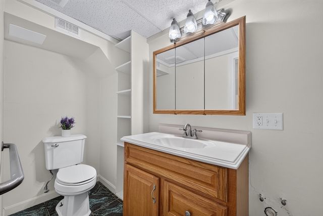 38 Paulson Drive, Burlington, MA 01803