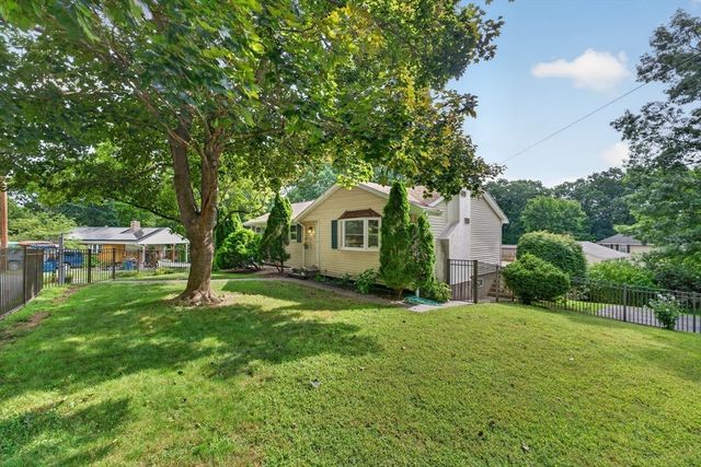 38 Paulson Drive, Burlington, MA 01803