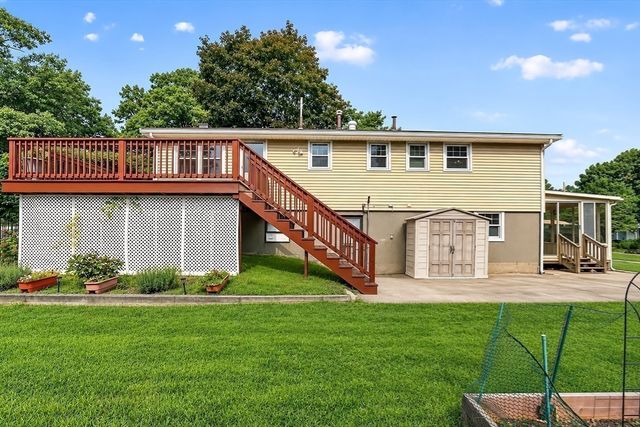 38 Paulson Drive, Burlington, MA 01803