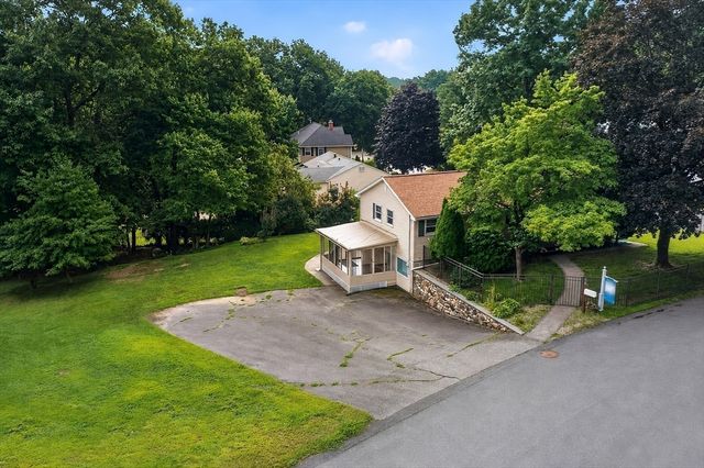 38 Paulson Drive, Burlington, MA 01803