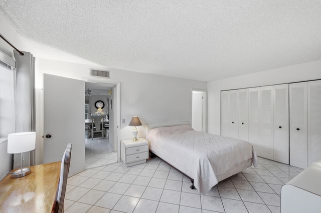 519 Burgundy K, Delray Beach, FL 33484