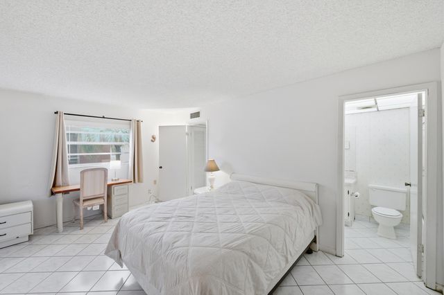 519 Burgundy K, Delray Beach, FL 33484