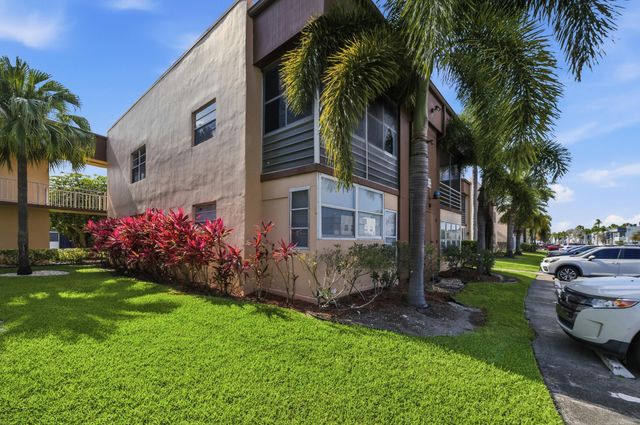 519 Burgundy K, Delray Beach, FL 33484
