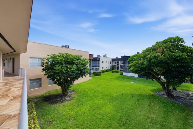 519 Burgundy K, Delray Beach, FL 33484