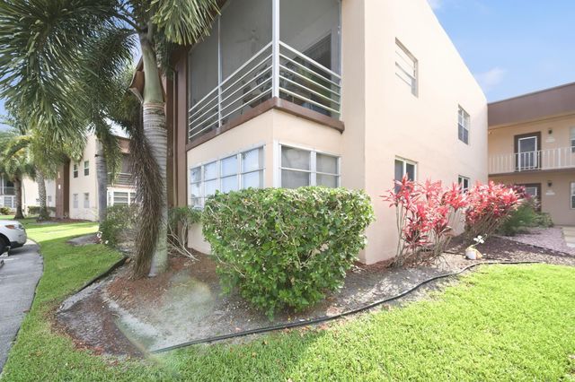 519 Burgundy K, Delray Beach, FL 33484