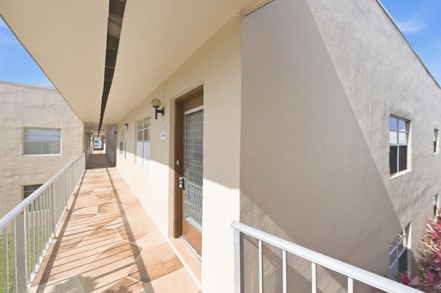 519 Burgundy K, Delray Beach, FL 33484