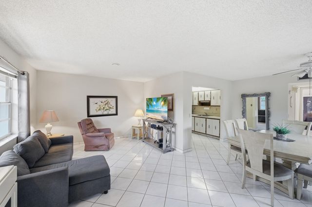 519 Burgundy K, Delray Beach, FL 33484