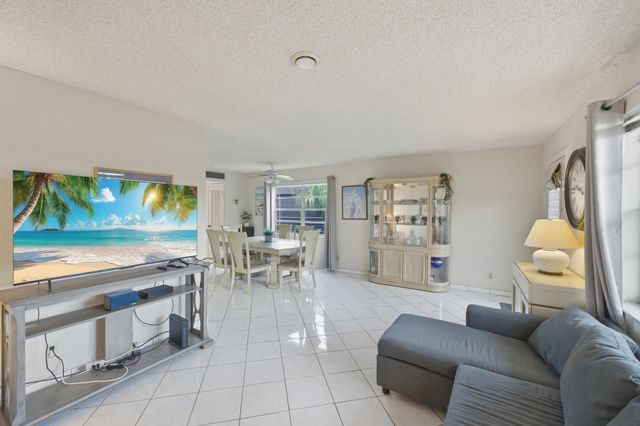 519 Burgundy K, Delray Beach, FL 33484