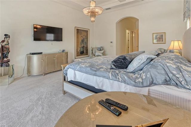 9683 Lipari CT, Naples, FL 34113