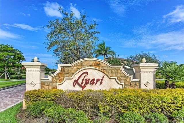 9683 Lipari CT, Naples, FL 34113