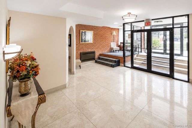 636 N Terrace Avenue 3-E, Mount Vernon, NY 10552