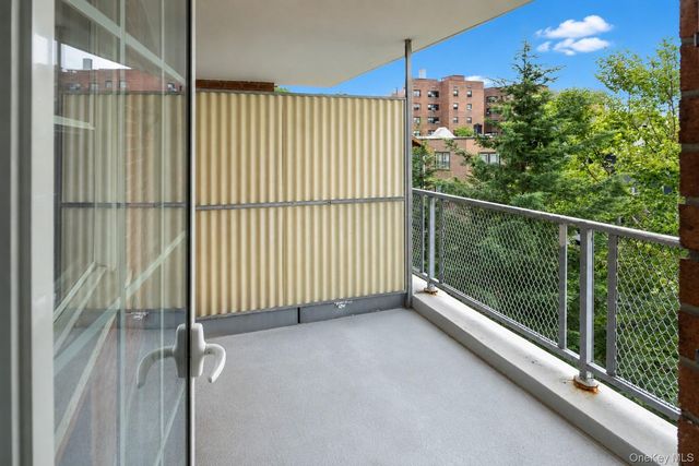 636 N Terrace Avenue 3-E, Mount Vernon, NY 10552