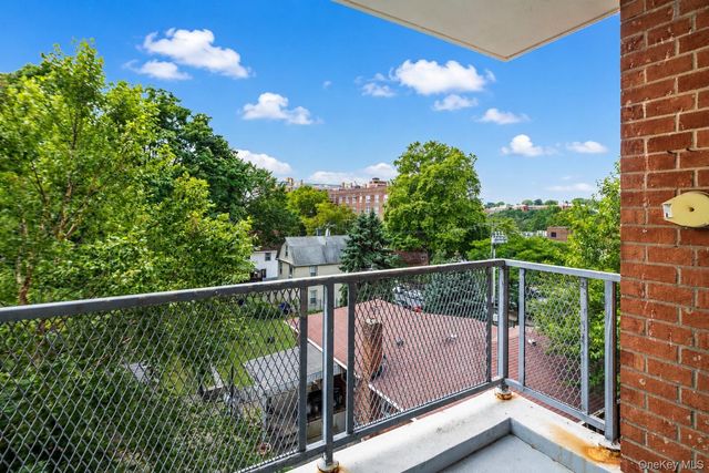 636 N Terrace Avenue 3-E, Mount Vernon, NY 10552