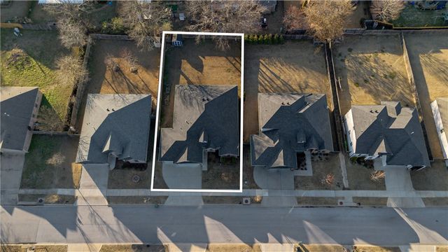 517 Sabine Pass Road, Fayetteville, AR 72704