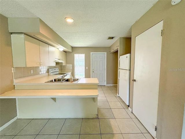 944 BUCCANEER DRIVE, Lakeland, FL 33801