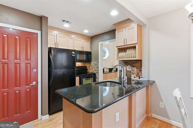 106 Lake Cottages Court, Waleska, GA 30183