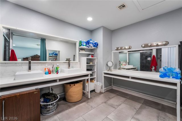 3400 Sioux Way, Las Vegas, NV 89169