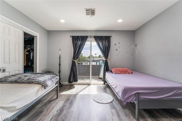 3400 Sioux Way, Las Vegas, NV 89169