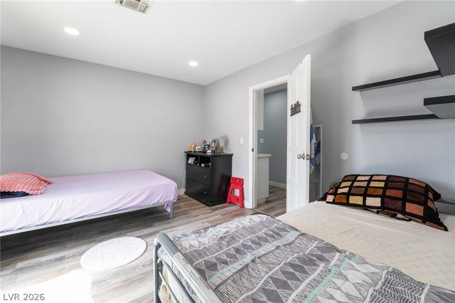 3400 Sioux Way, Las Vegas, NV 89169