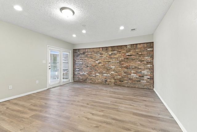 2865 Meadowbrook Drive, Plano, TX 75075