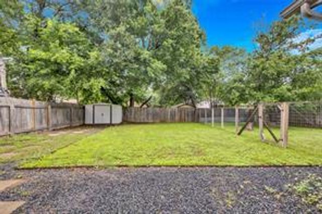 9721 Holly Springs DR, Austin, TX 78748