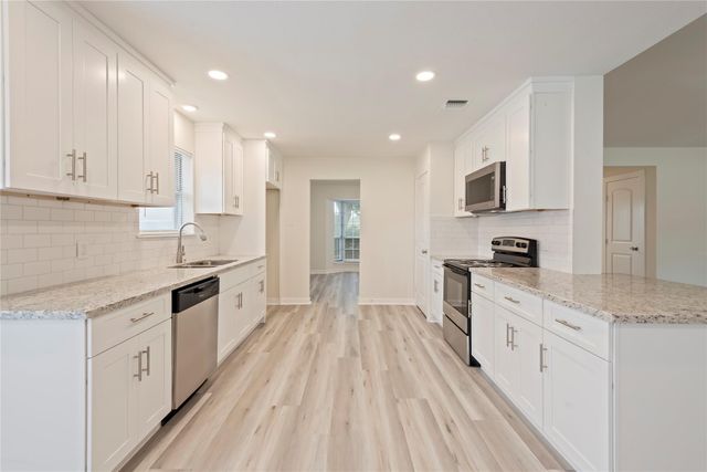 317 W Forrest Lane, Deer Park, TX 77536