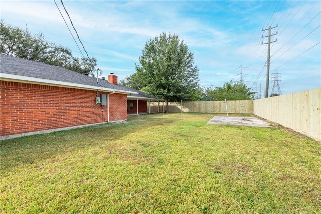 317 W Forrest Lane, Deer Park, TX 77536