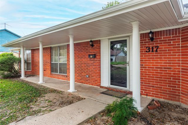 317 W Forrest Lane, Deer Park, TX 77536